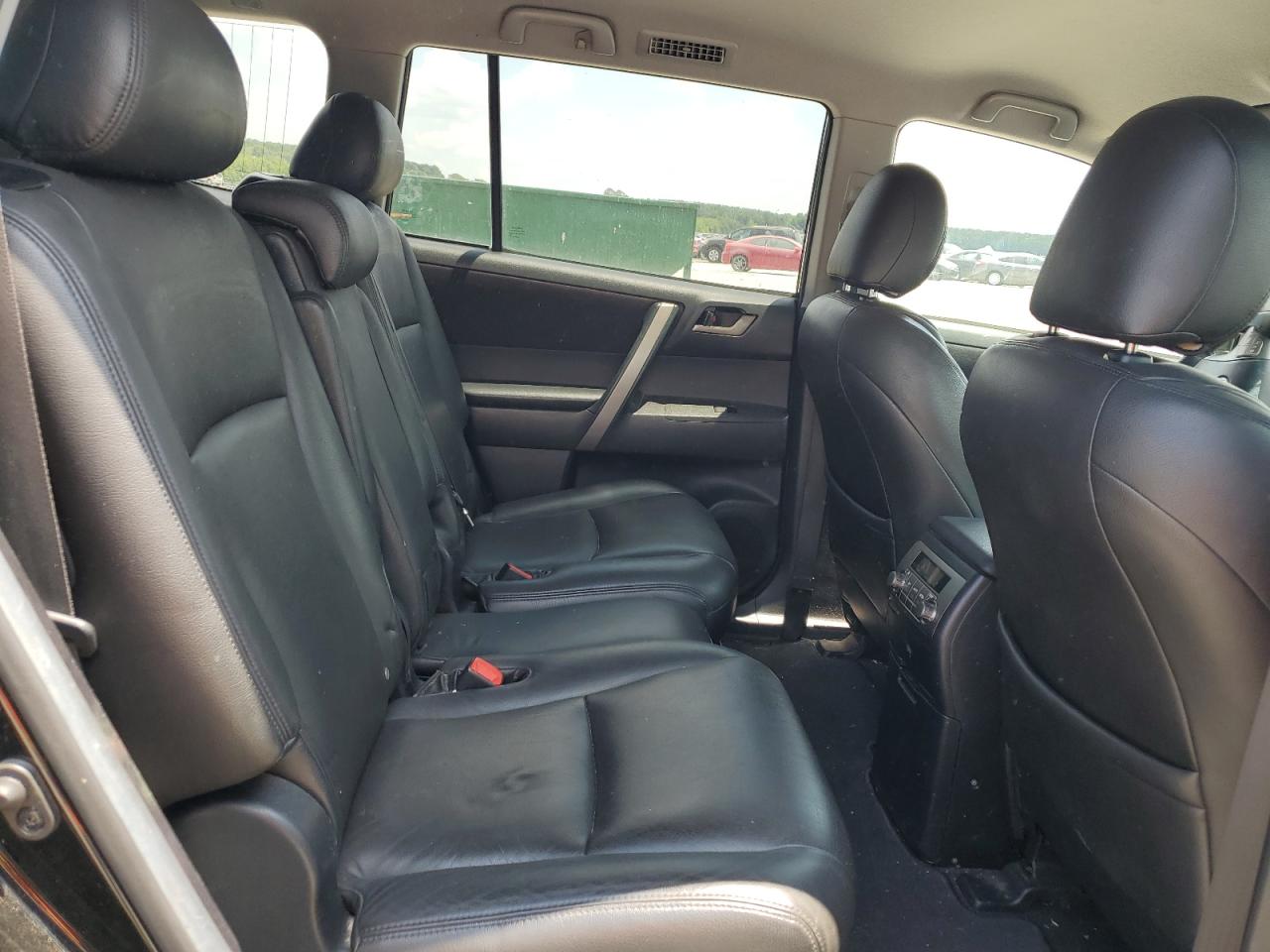 TOYOTA HIGHLANDER SPORT