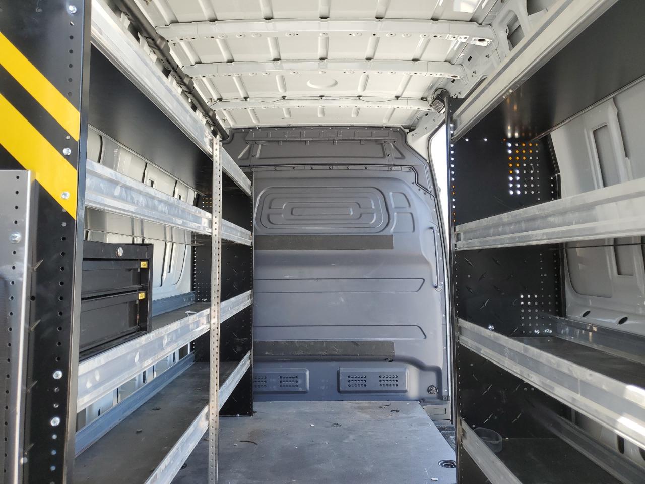 MERCEDES-BENZ SPRINTER 2500