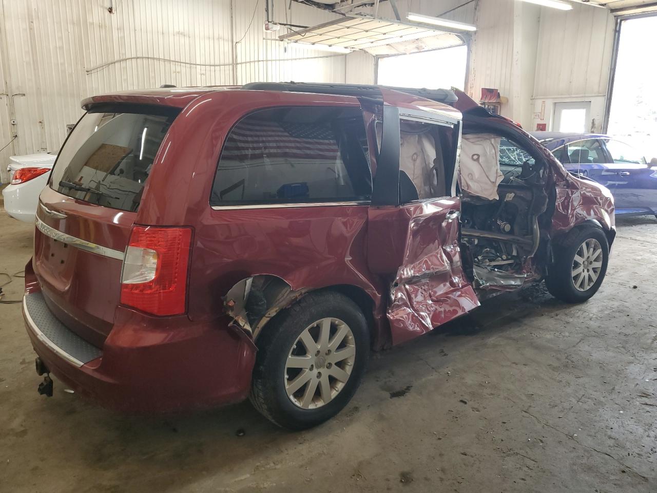 CHRYSLER TOWN & COUNTRY TOURING L