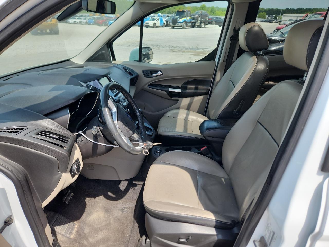 FORD TRANSIT CONNECT TITANIUM