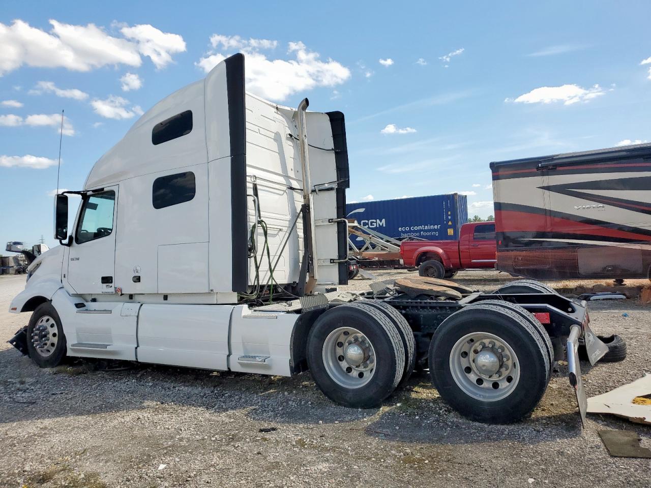 Lot #3273719367 2022 VOLVO VN VNL