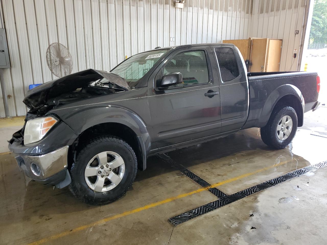 NISSAN FRONTIER SV