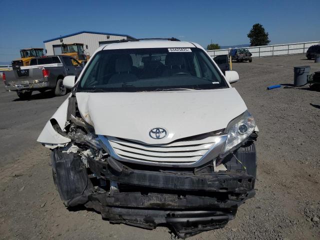 2017 TOYOTA SIENNA LE 5TDKZ3DC8HS821554