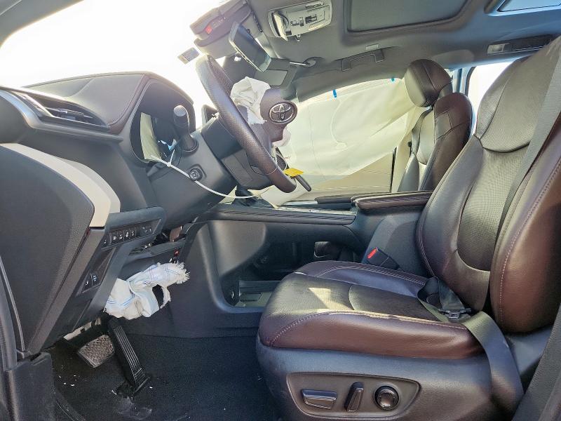 2022 TOYOTA SIENNA LIM 5TDERKEC4NS092955
