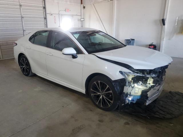 2018 TOYOTA CAMRY L 4T1B11HK0JU647764