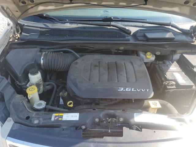 2013 CHRYSLER TOWN & COU - 2C4RC1CG4DR588574