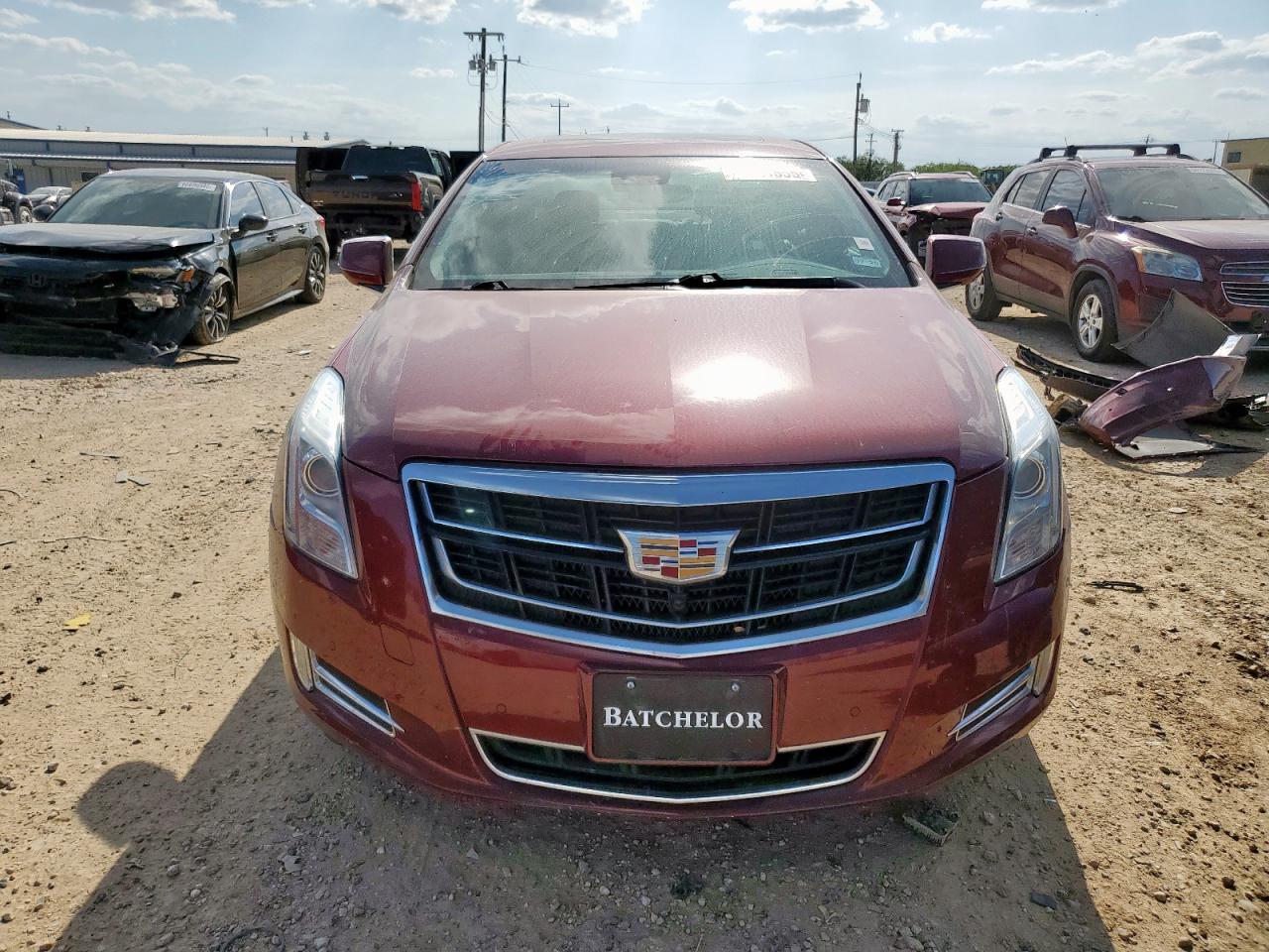 CADILLAC XTS LUXURY COLLECTION