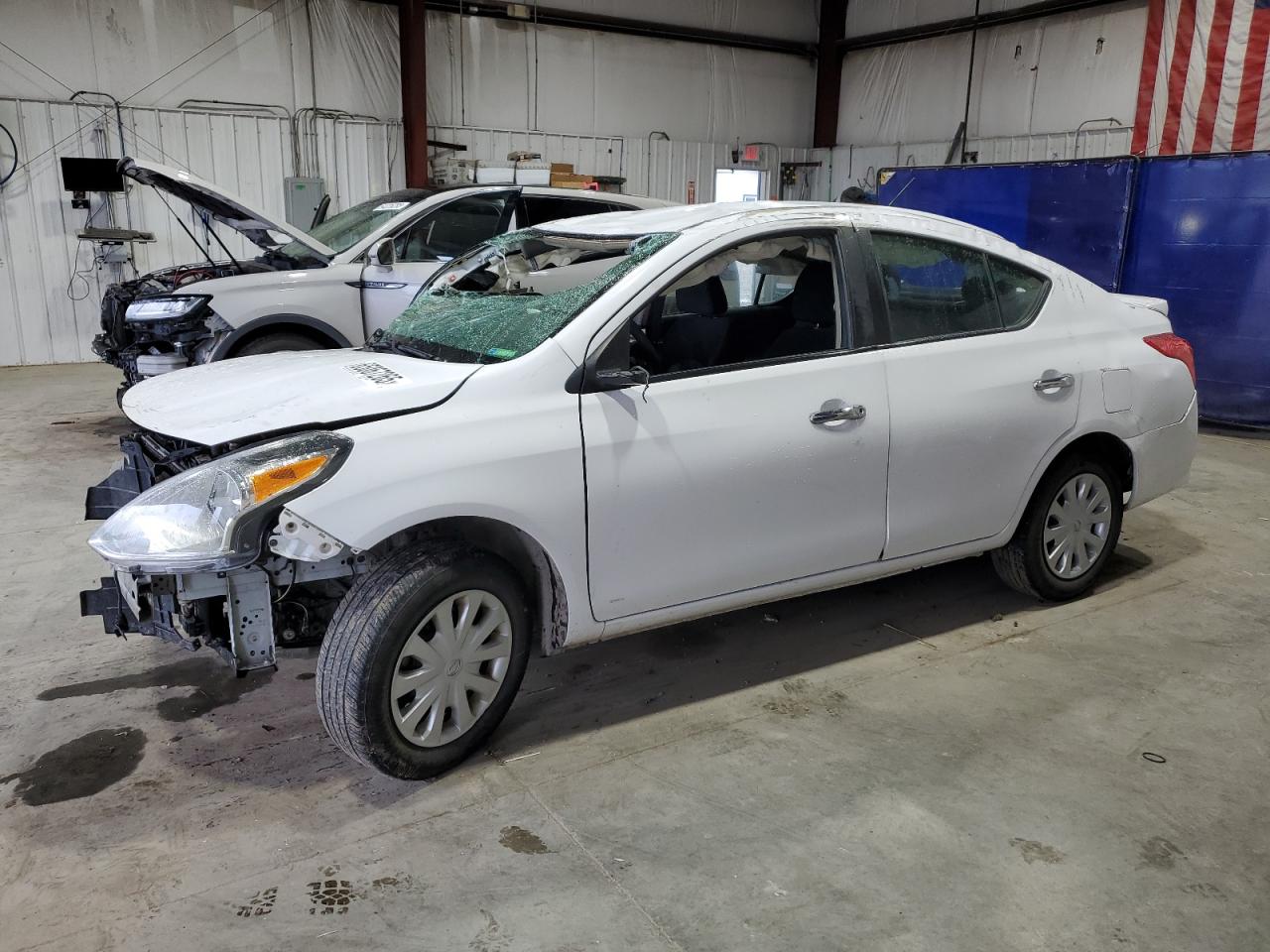 NISSAN VERSA S