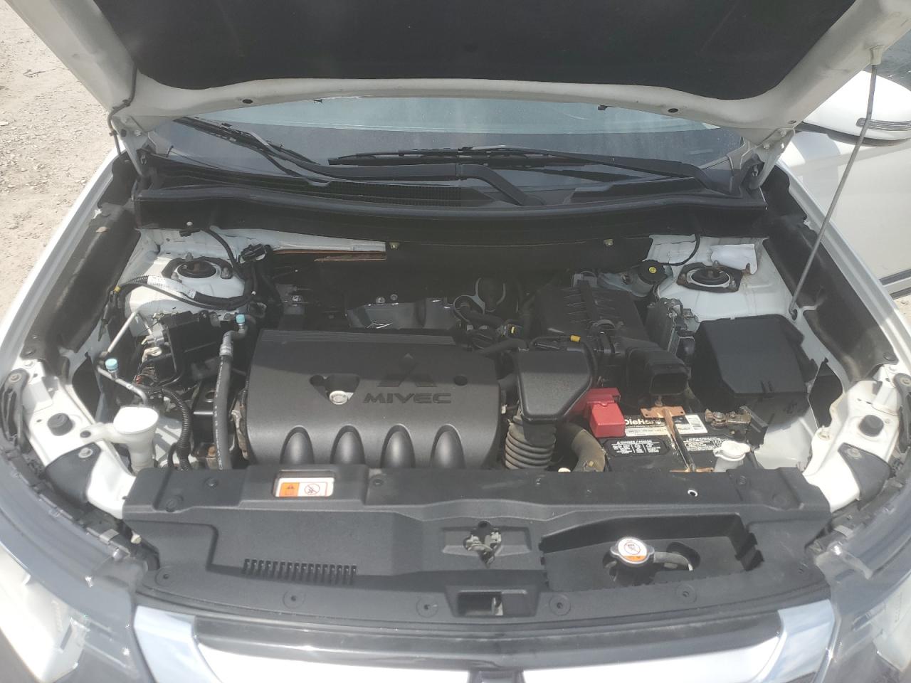 Mitsubishi Outlander 2016