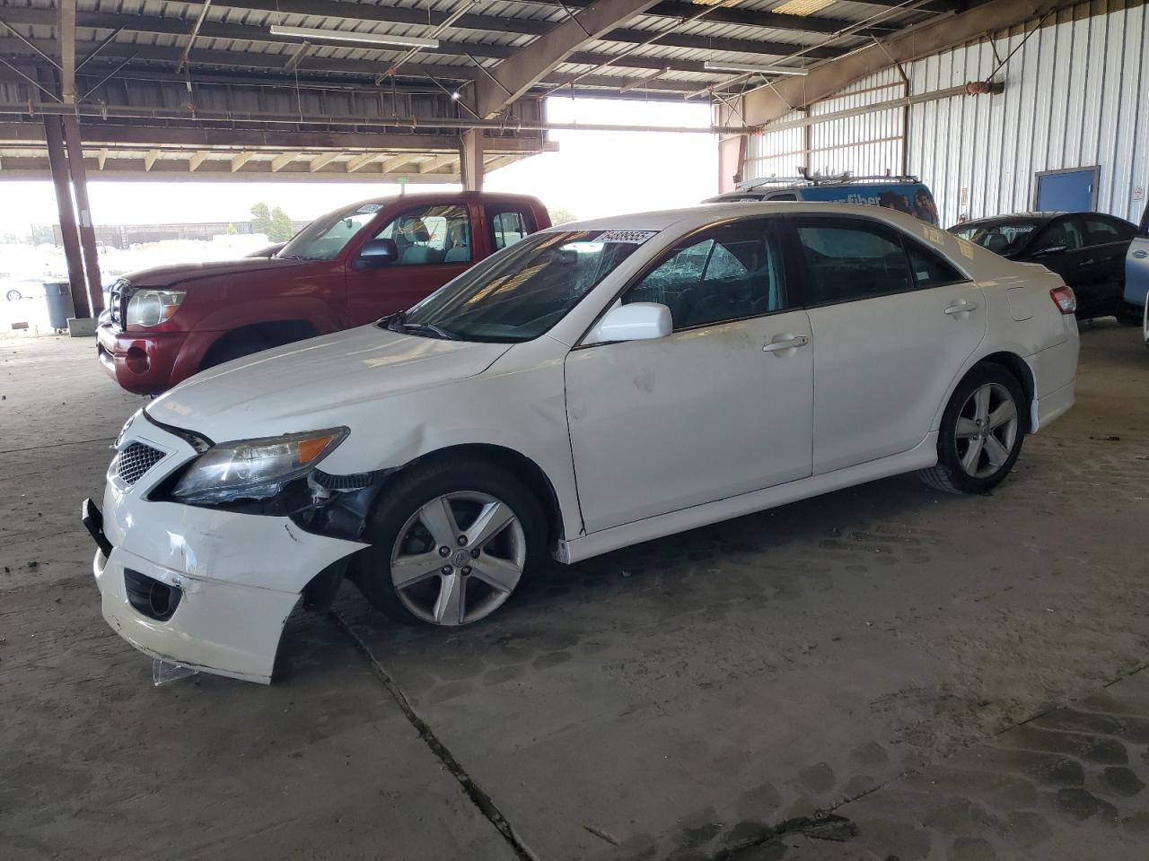 TOYOTA CAMRY BASE