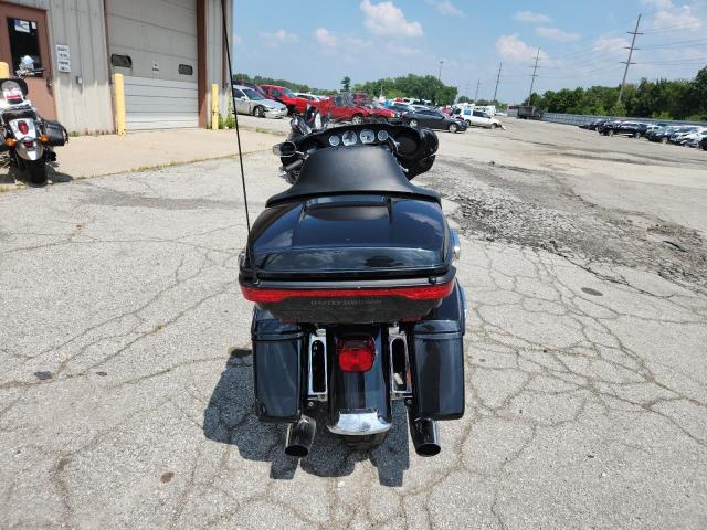 2018 HARLEY-DAVIDSON FLHTCU ULT 1HD1FCC13JB640376