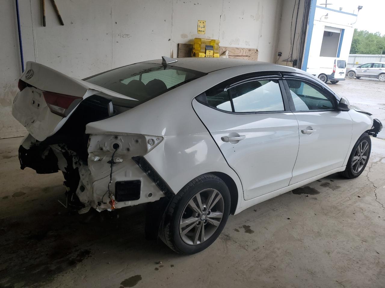 HYUNDAI ELANTRA SE