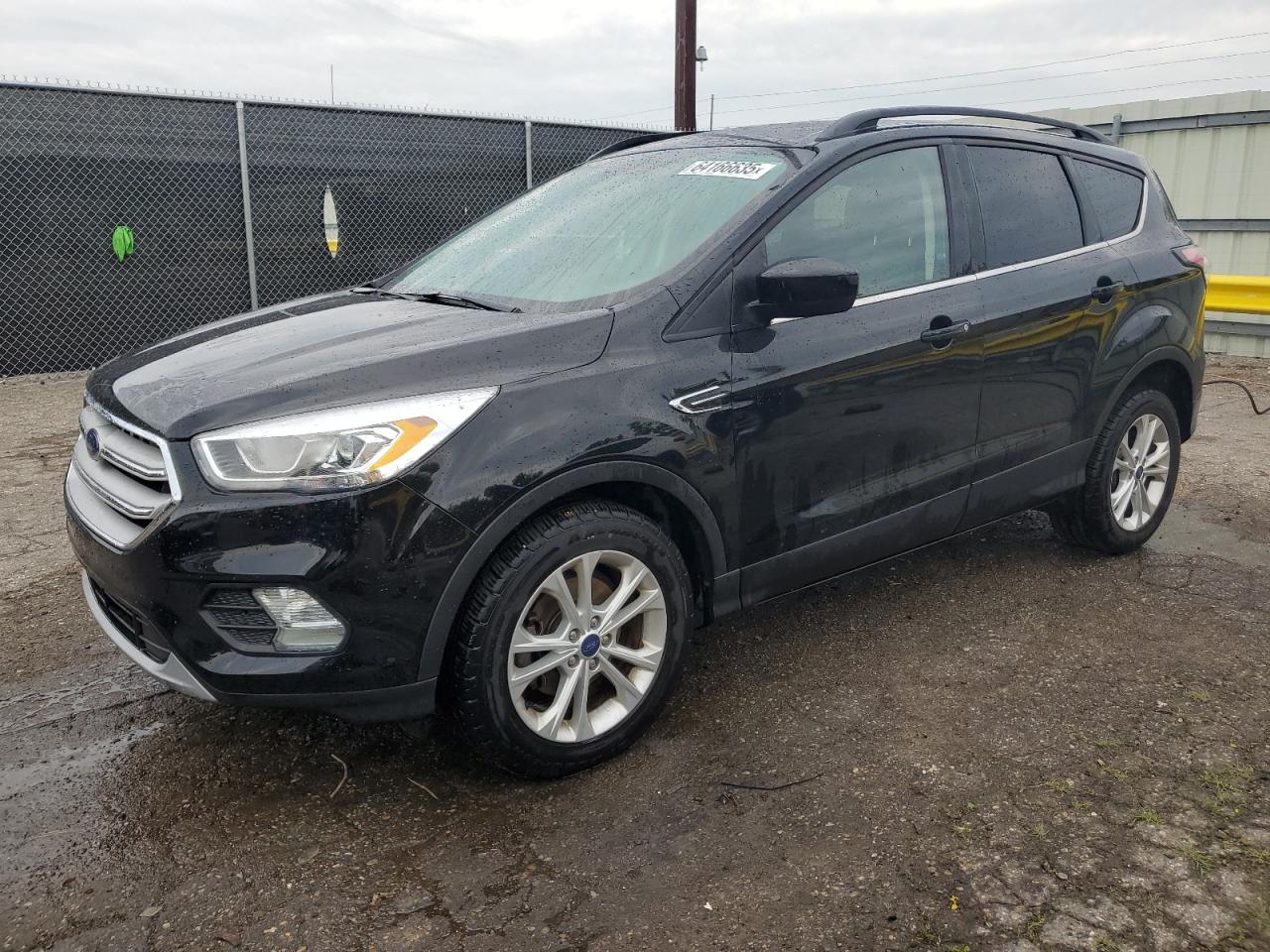 FORD ESCAPE SE