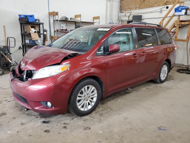 TOYOTA SIENNA XLE