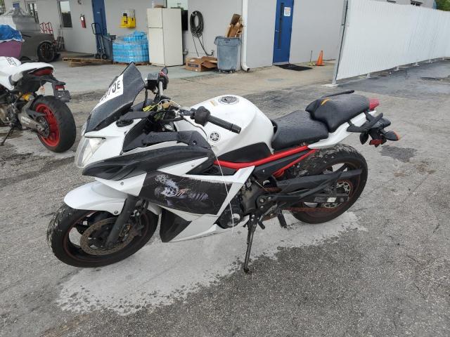2013 YAMAHA FZ6 R JYARJ18E2DA012477