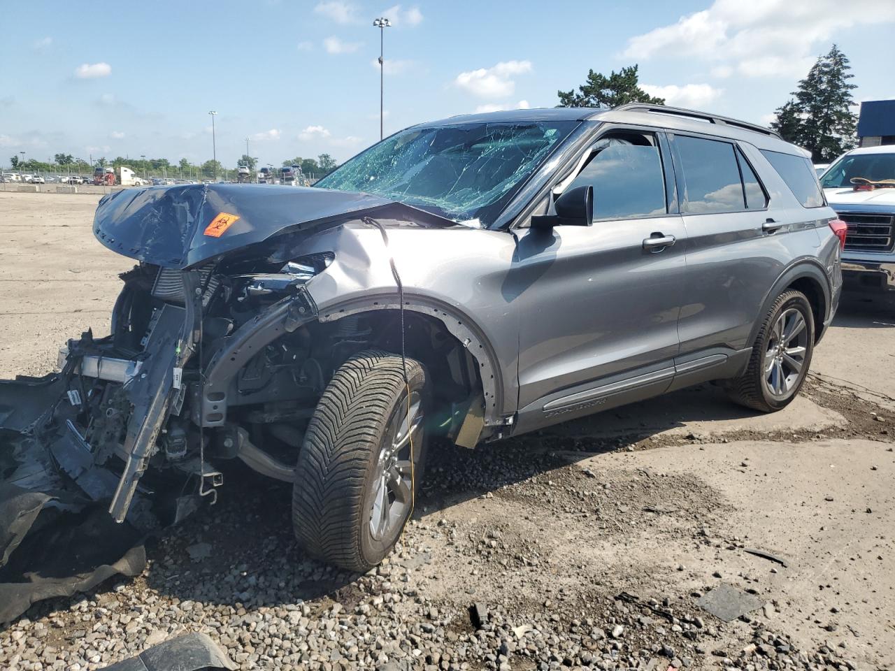FORD EXPLORER XLT