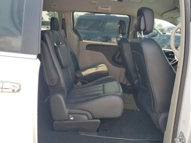 2015 CHRYSLER TOWN & COU - 2C4RC1CGXFR674703