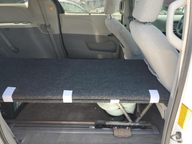 2012 TOYOTA SIENNA LE - 5TDJK3DC2CS044393