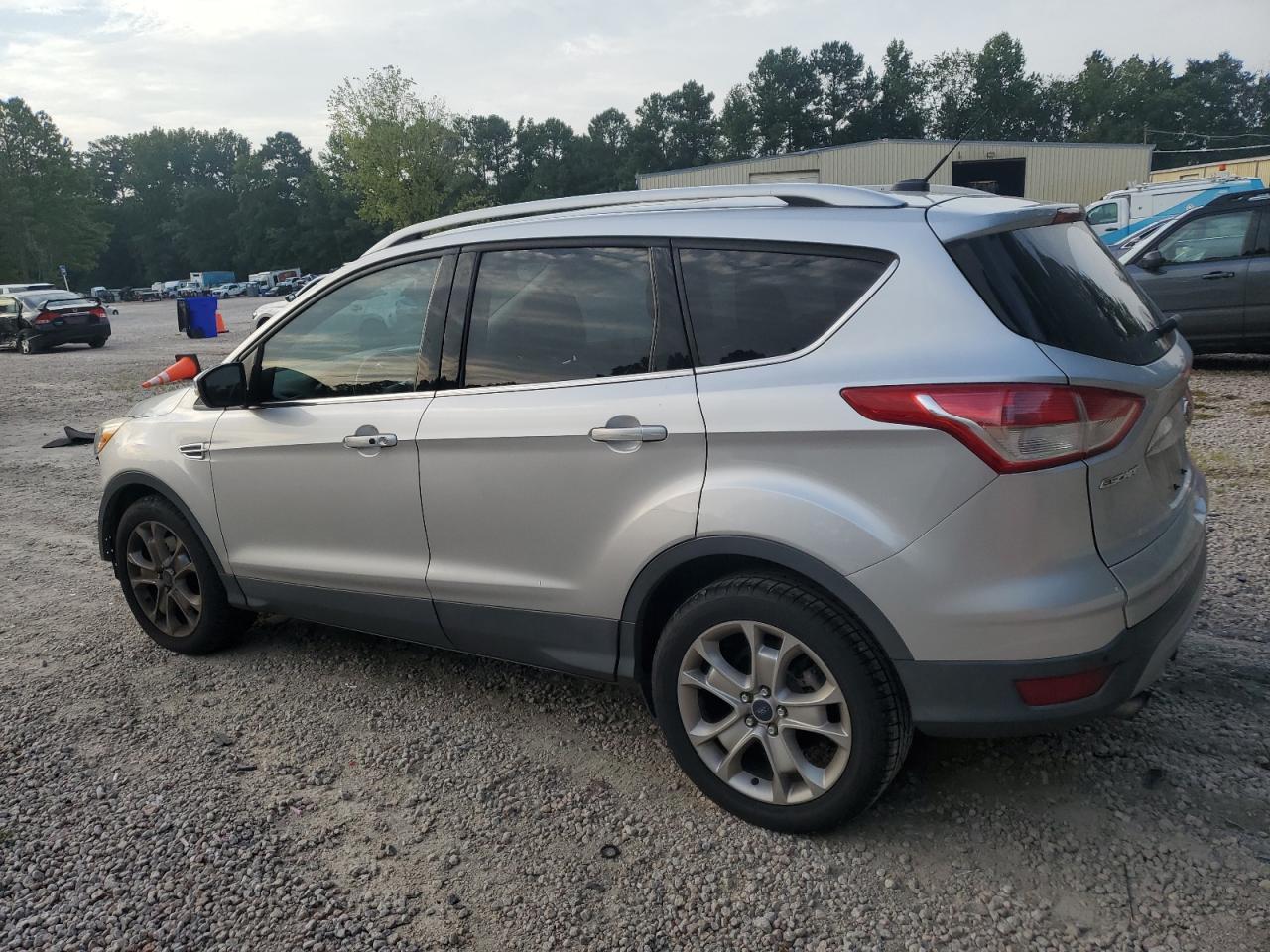 FORD ESCAPE TITANIUM