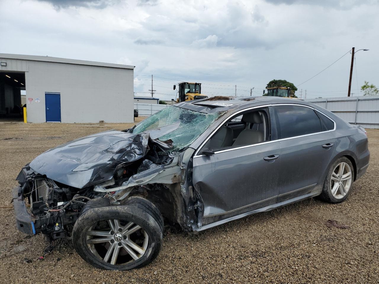 VOLKSWAGEN PASSAT SE