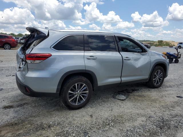 2019 TOYOTA HIGHLANDER 5TDKZRFH0KS566109