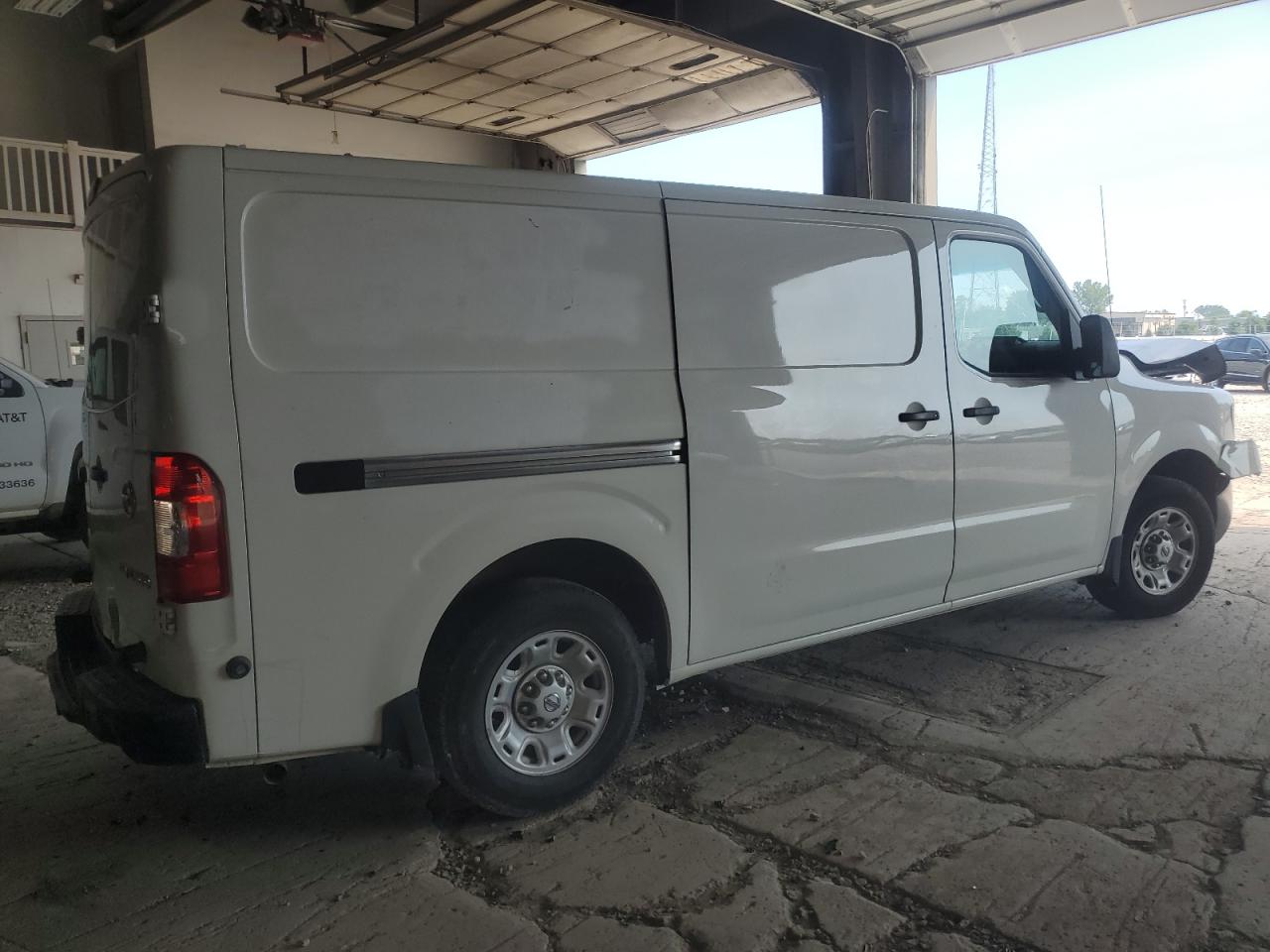 NISSAN NV2500 2500 S