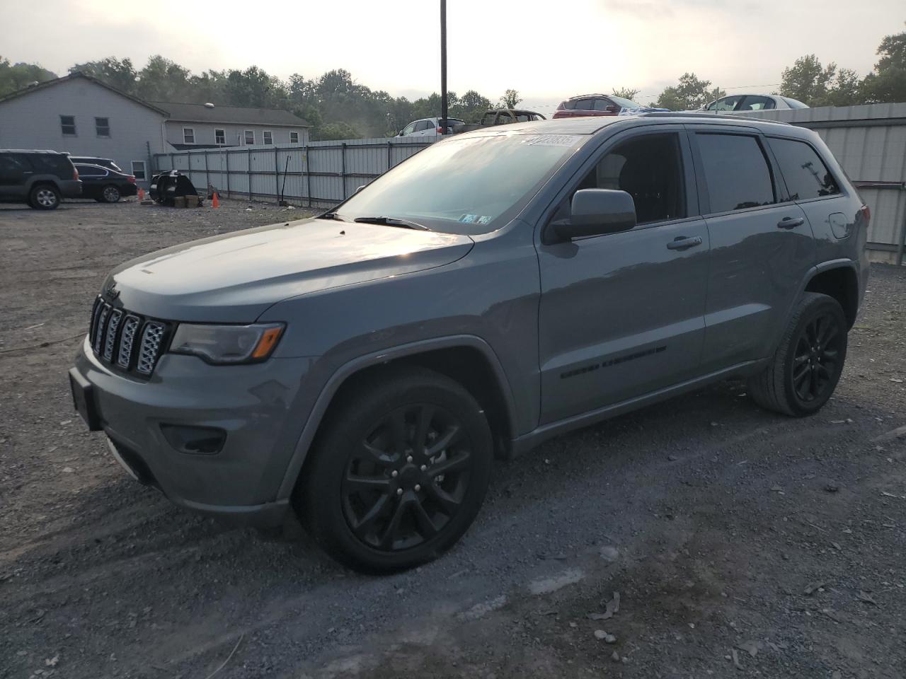JEEP GRAND CHEROKEE LAREDO E