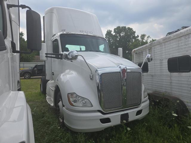 KENWORTH T680 2015 white tractor diesel 1XKYA48X7FJ403344 photo #1