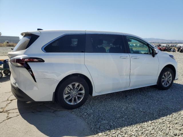 2024 TOYOTA SIENNA LE 5TDKRKEC0RS220925