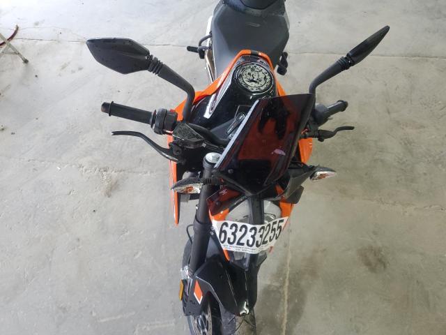 2024 KTM 790 DUKE LCETU7404RH710408