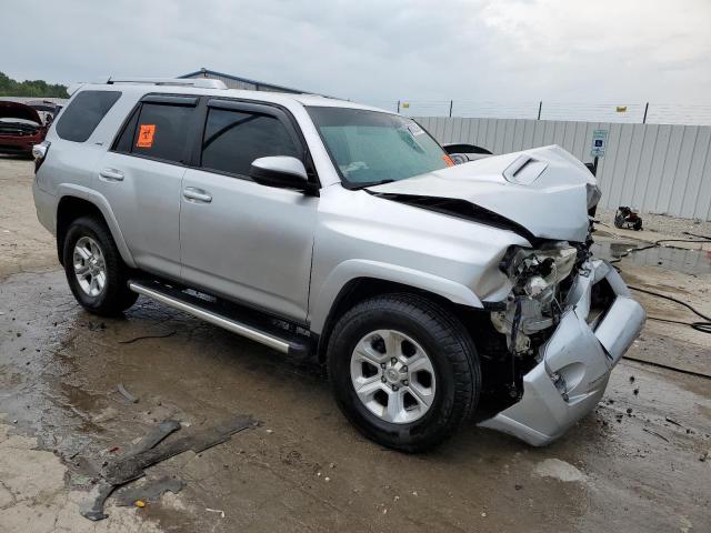 2018 TOYOTA 4RUNNER SR JTEBU5JR6J5509548