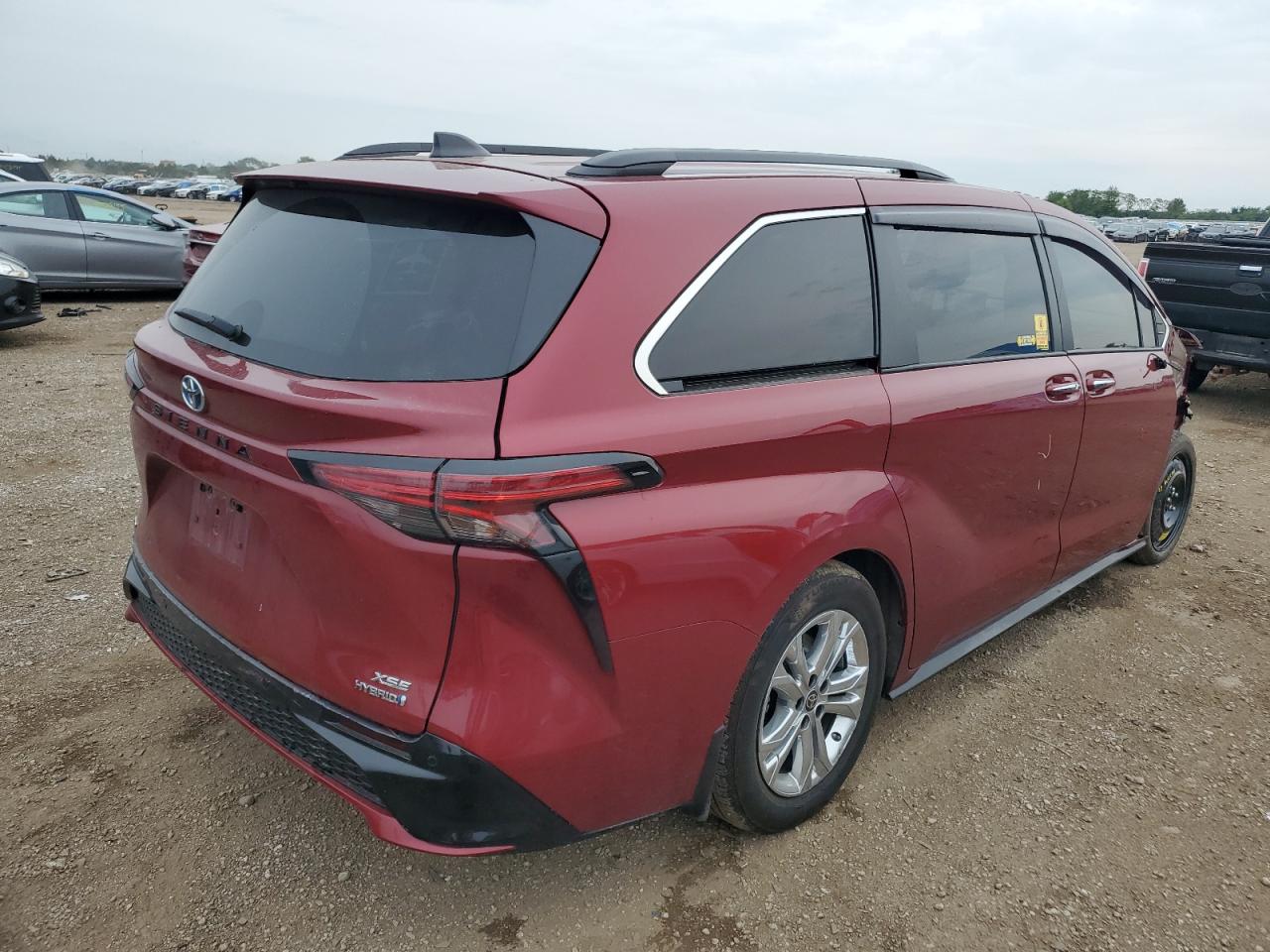 TOYOTA SIENNA XSE