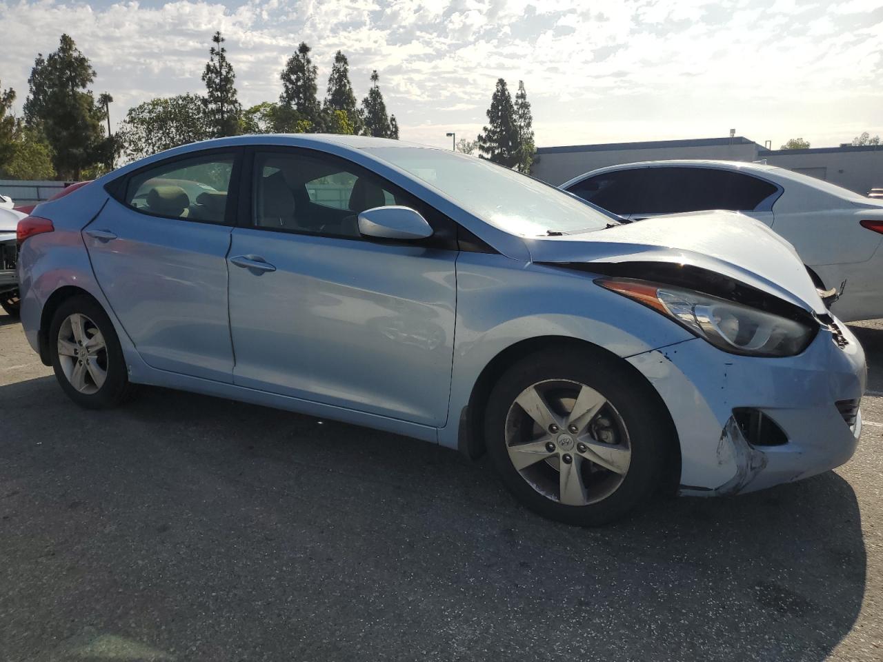 Hyundai Elantra gl 2013