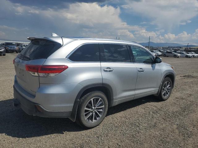 2018 TOYOTA HIGHLANDER 5TDJZRFH6JS551575
