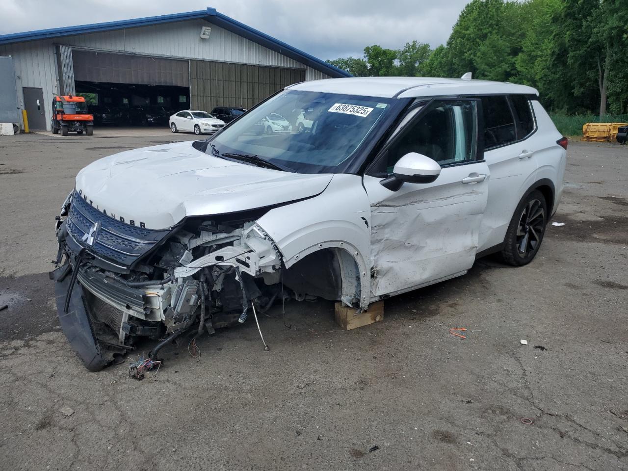 MITSUBISHI OUTLANDER ES