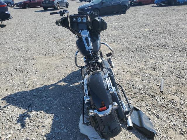 2015 HARLEY-DAVIDSON FLHX STREE - 1HD1KBM11FB602026