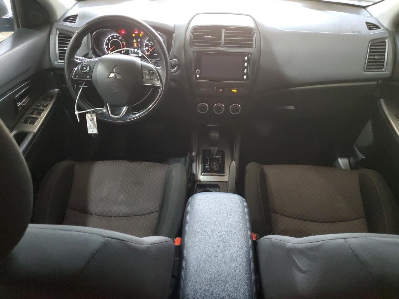 MITSUBISHI OUTLANDER ES