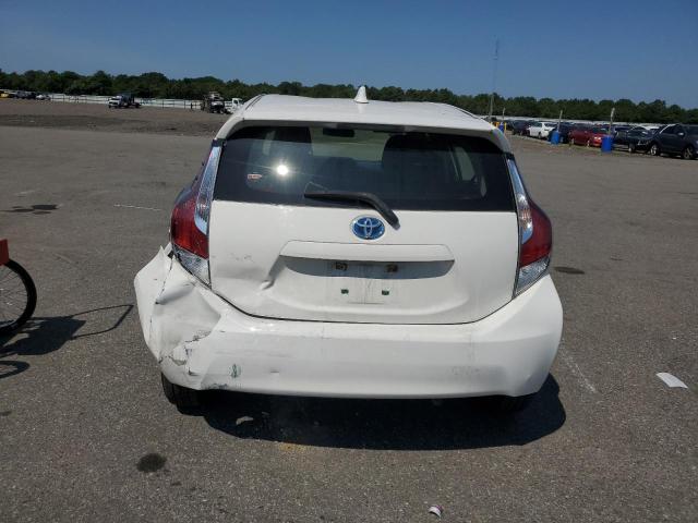 2016 TOYOTA PRIUS C JTDKDTB32G1139458