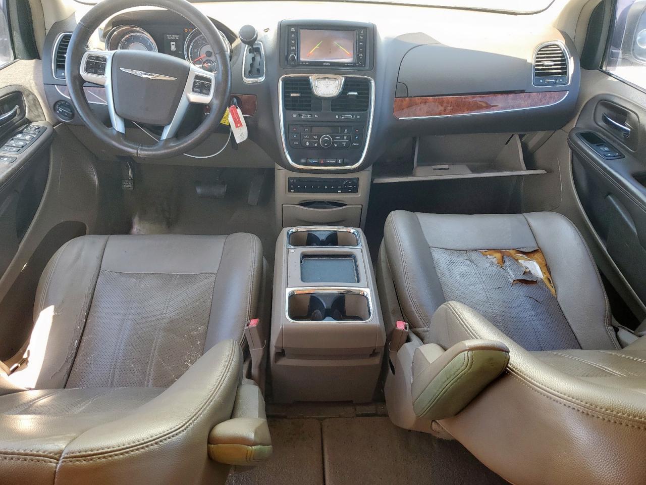 CHRYSLER TOWN & COUNTRY TOURING L