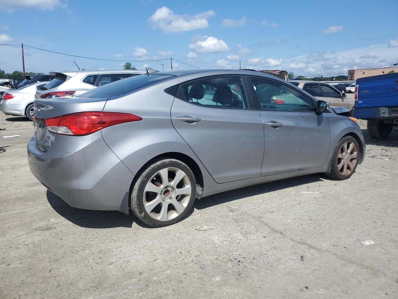 HYUNDAI ELANTRA GLS