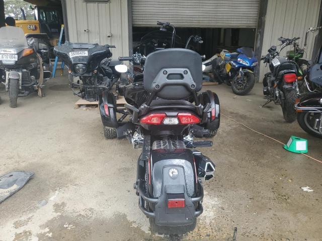 2015 CAN-AM SPYDER ROA 2BXRDDD22FV003258