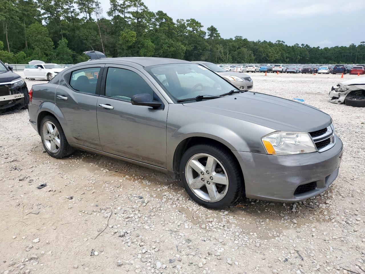 DODGE AVENGER SE
