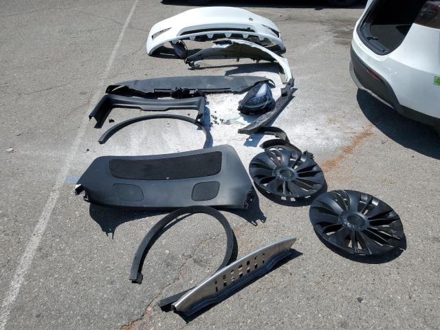 2023 TESLA MODEL Y 7SAYGDEE8PA098233