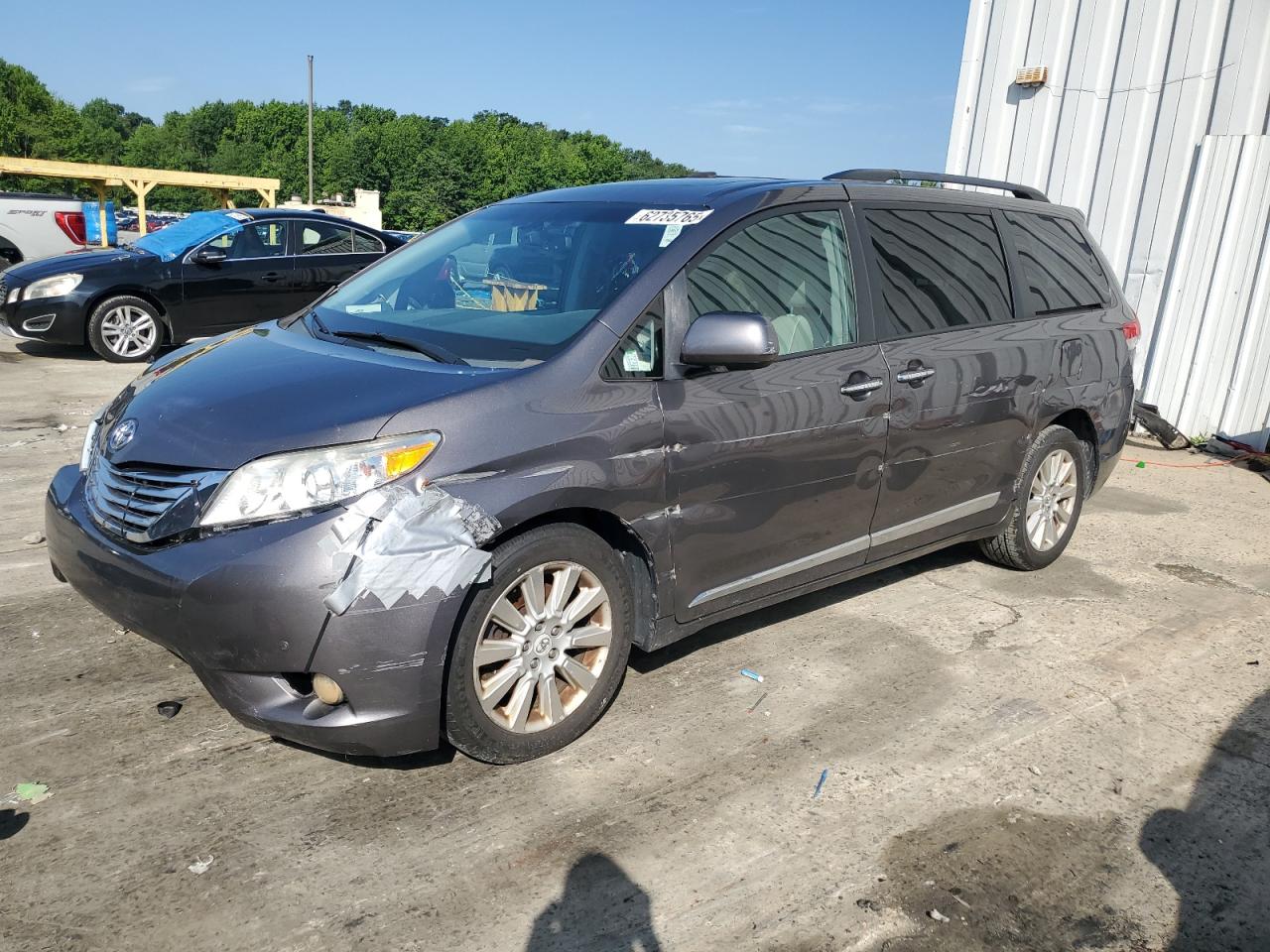 TOYOTA SIENNA XLE