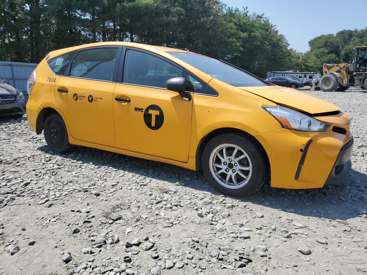 TOYOTA PRIUS V