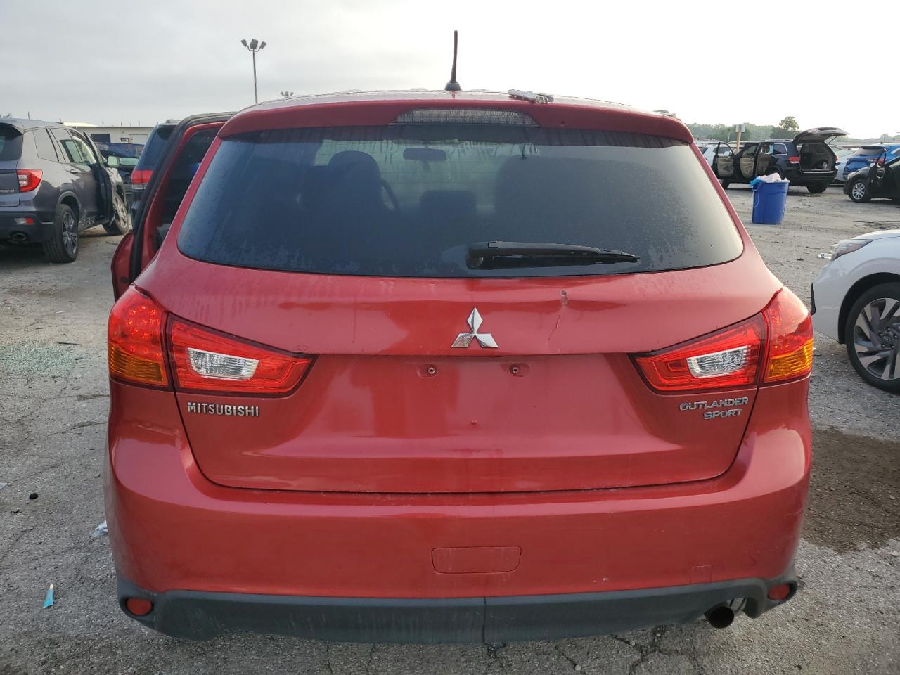 MITSUBISHI OUTLANDER ES
