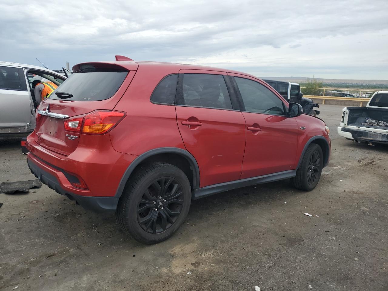 MITSUBISHI OUTLANDER ES