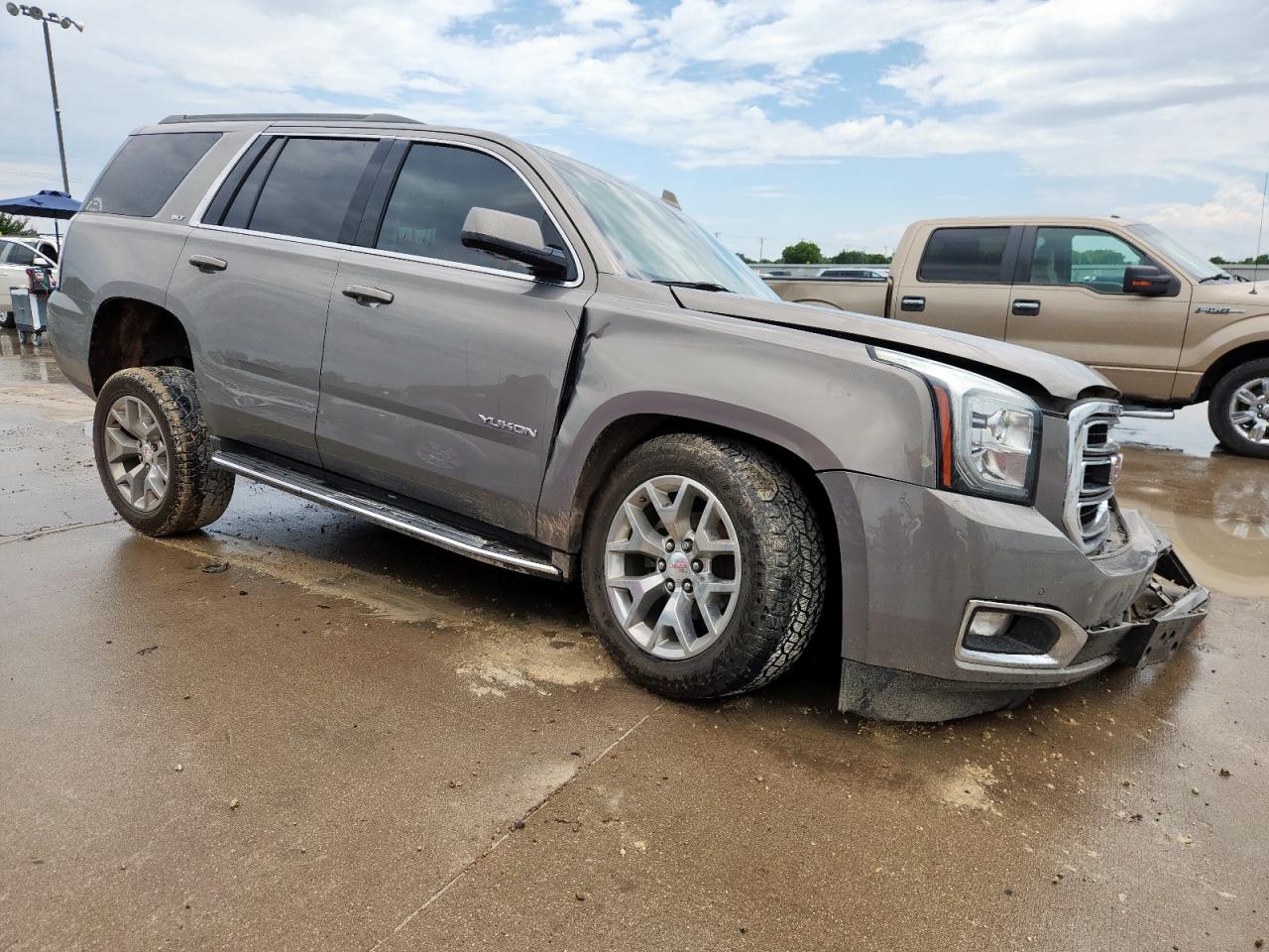 GMC YUKON SLT