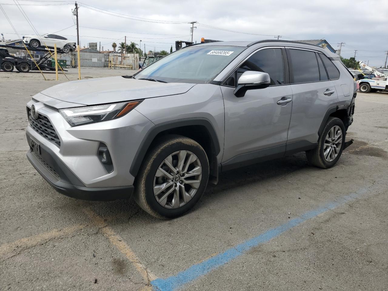 TOYOTA RAV4 XLE PREMIUM