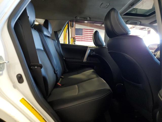 2018 TOYOTA 4RUNNER SR - JTEBU5JR9J5558999